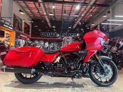Harley-Davidson CVO Road Glide ST 121 (fltrxstse)