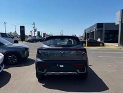 2025 Mahindra XUV3XO AX7L