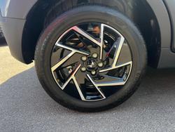 2025 Mahindra XUV3XO AX7L