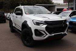 2025 Isuzu D-MAX BLADE