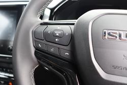 2025 Isuzu D-MAX BLADE