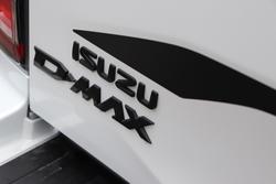 2025 Isuzu D-MAX BLADE