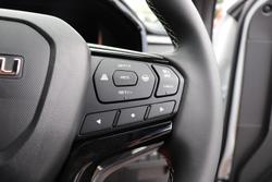 2025 Isuzu D-MAX BLADE