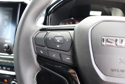 2025 Isuzu D-MAX BLADE