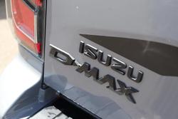 2025 Isuzu D-MAX BLADE