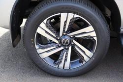 2025 Isuzu MU-X LS-T