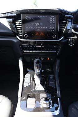 2025 Isuzu MU-X LS-T