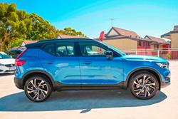2021 Volvo XC40 Recharge Plug-In Hybrid