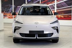 2025 MG MGS5 EV Essence 62 ZS3EM MY25 Champagne Gold