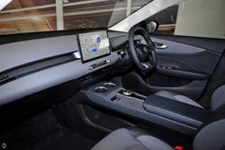 2025 MG MGS5 EV Essence 62 ZS3EM MY25 Champagne Gold