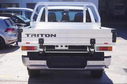 2025 Mitsubishi Triton GLX