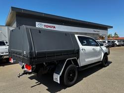 2021 Toyota Hilux HILUX 4x4 2.8L DSL D/C/C 6AT SR5 2U76950 001 Glacier White
