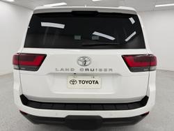 2024 Toyota Landcruiser GXL FJA300R 4X4 Dual Range Glacier White