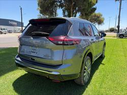 2025 Nissan T33 TI-L