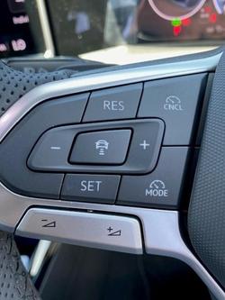 2025 Volkswagen Golf 110TSI R-Line