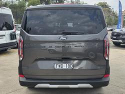 2025 Ford Tourneo Active