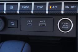 2025 Mitsubishi Triton GLS