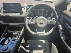 2022 Nissan X-TRAIL ST