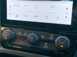 2025 Ford Everest Platinum