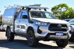 2024 Toyota Hilux SR