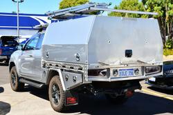 2024 Toyota Hilux SR