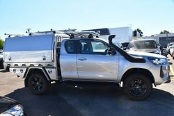 2024 Toyota Hilux SR