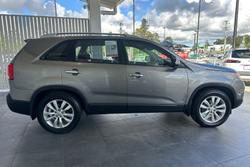 2011 Kia Sorento SLi