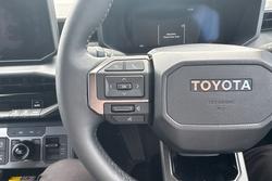 2025 Toyota Hilux SR5 48V