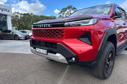 2025 Toyota Hilux SR5 48V