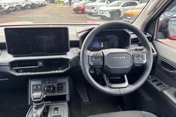 2025 Toyota Hilux SR5 48V