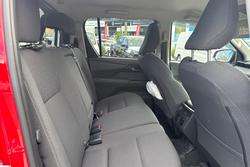 2025 Toyota Hilux SR5 48V