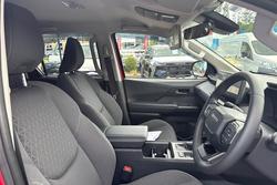 2025 Toyota Hilux SR5 48V