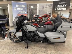 2025 Harley-Davidson Street Glide Ultra 117 (FLHXU) Touring Grey
