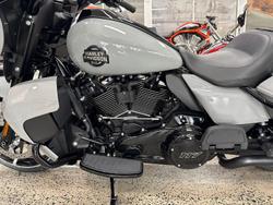 2025 Harley-Davidson Street Glide Ultra 117 (FLHXU) Touring Grey