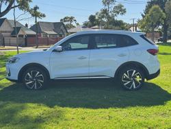 2025 MG ZS Essence Turbo ZS32 MY25 Dover White