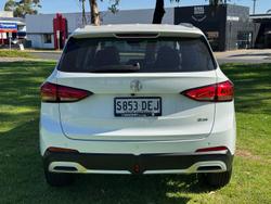 2025 MG ZS Essence Turbo ZS32 MY25 Dover White