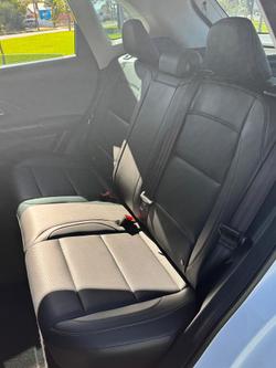 2025 MG ZS Essence Turbo ZS32 MY25 Dover White