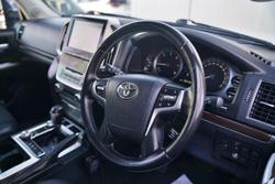 2017 Toyota Landcruiser VX