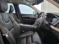 2022 Volvo XC90 B6 Inscription