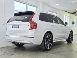 2022 Volvo XC90 B6 Inscription