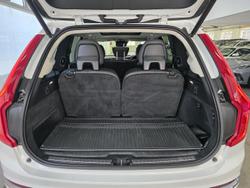 2022 Volvo XC90 B6 Inscription