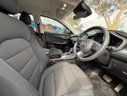 2022 MG HS Core SAS23 MY22 York White