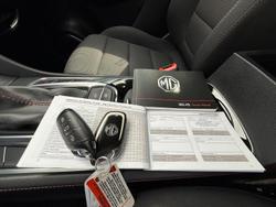 2022 MG HS Core SAS23 MY22 York White