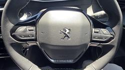 2023 Peugeot e-2008 GT