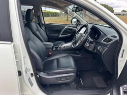 2022 Mitsubishi Pajero Sport Exceed