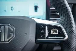 2025 MG HS Hybrid+ Essence