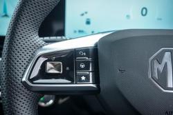 2025 MG HS Hybrid+ Essence