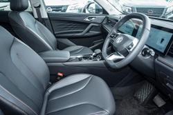 2025 MG HS Hybrid+ Essence