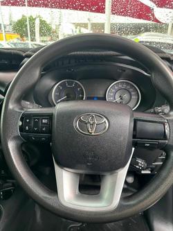 2017 Toyota Hilux SR