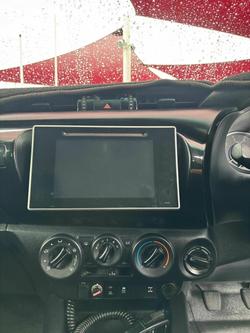 2017 Toyota Hilux SR